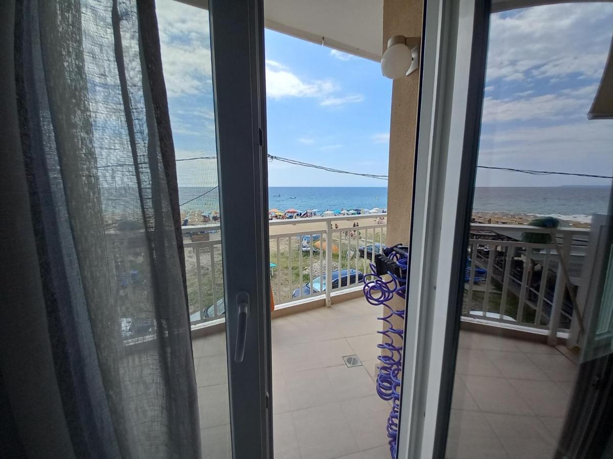"Breeze" Front To The Sea - Hakidiki Villa Flogita Exterior photo